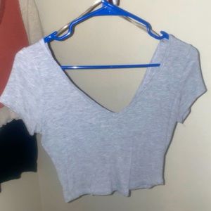 BRAND NEW, grey short sleeve cropped v-neck